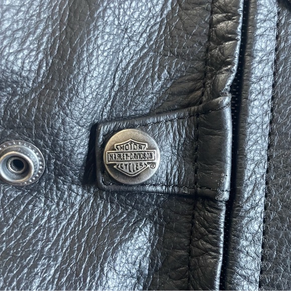 Harley Davidson Black leather jacket - Picture 2 of 7